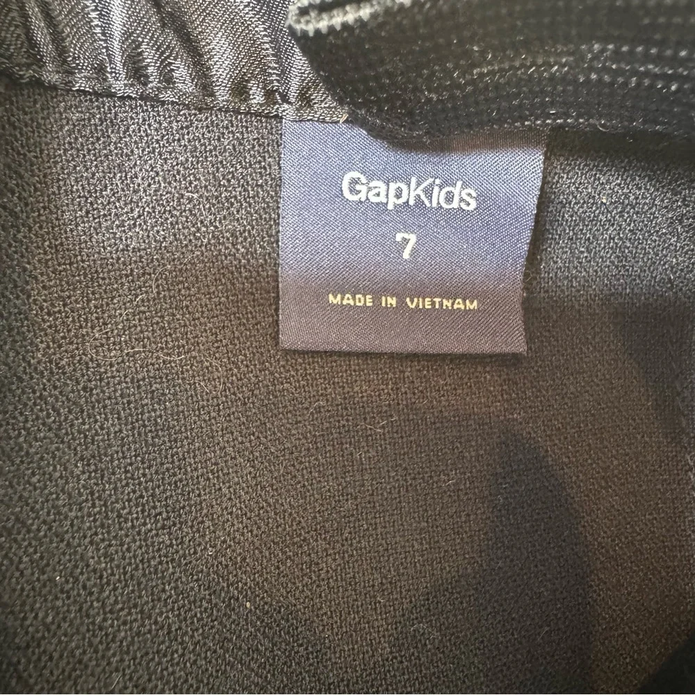 Gap girl navy blue skirt gold buttons size 7
